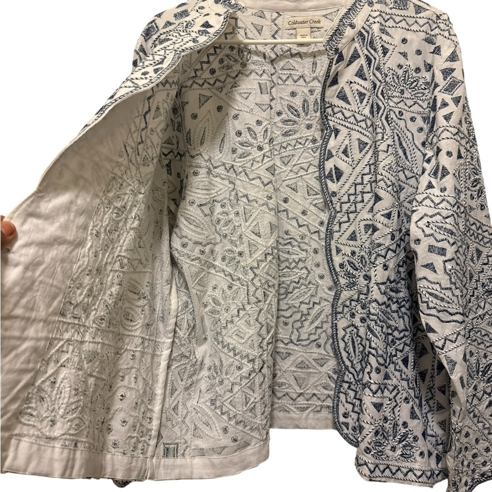 Coldwater Creek 100% cotton White jacket with Blue Patterns - Picture 6 of 8